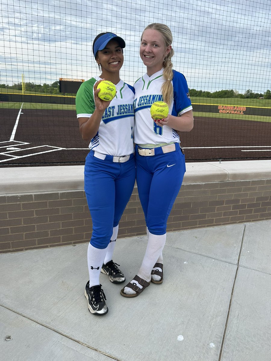 East Jessamine High School Softball (@ejhs_softball) on Twitter photo Got the win against Garrard Co. 13-0 in 5 innings. 12 team hits & Hillary Stansbury led with 3 hits-1HR & 4 RBIs. Kylee Oliver had HR & 4 RBIs.
Remie Smith pitched a shut out with 7Ks & she earned her 400th varsity career strikeout. <a href="/12thSports/">12th Region Sports Network</a> <a href="/EJHS_Athletics/">EJHS Athletics</a> <a href="/EastJessamineHi/">East Jessamine High</a> Got the win against Garrard Co. 13-0 in 5 innings. 12 team hits & Hillary Stansbury led with 3 hits-1HR & 4 RBIs. Kylee Oliver had HR & 4 RBIs.
Remie Smith pitched a shut out with 7Ks & she earned her 400th varsity career strikeout. <a href="/12thSports/">12th Region Sports Network</a> <a href="/EJHS_Athletics/">EJHS Athletics</a> <a href="/EastJessamineHi/">East Jessamine High</a>