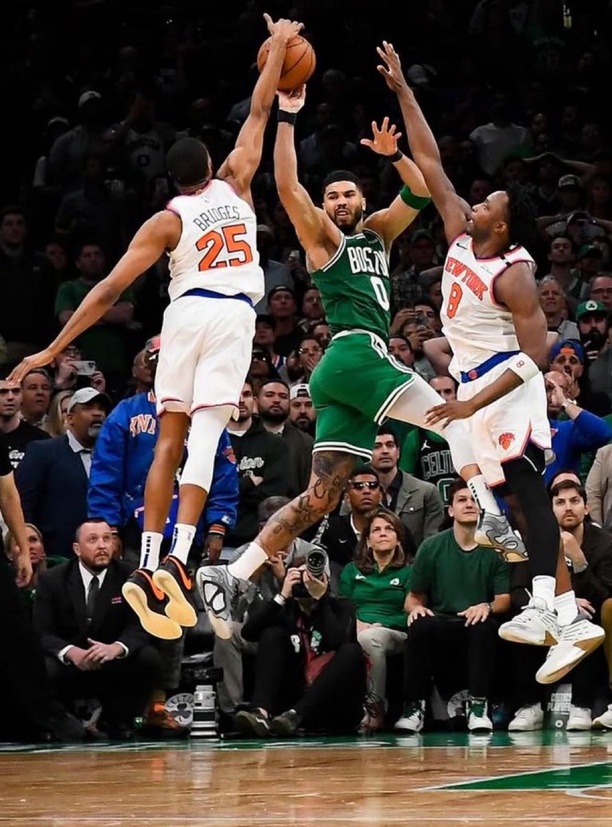 Ariel Helwani (@arielhelwani) on Twitter photo 