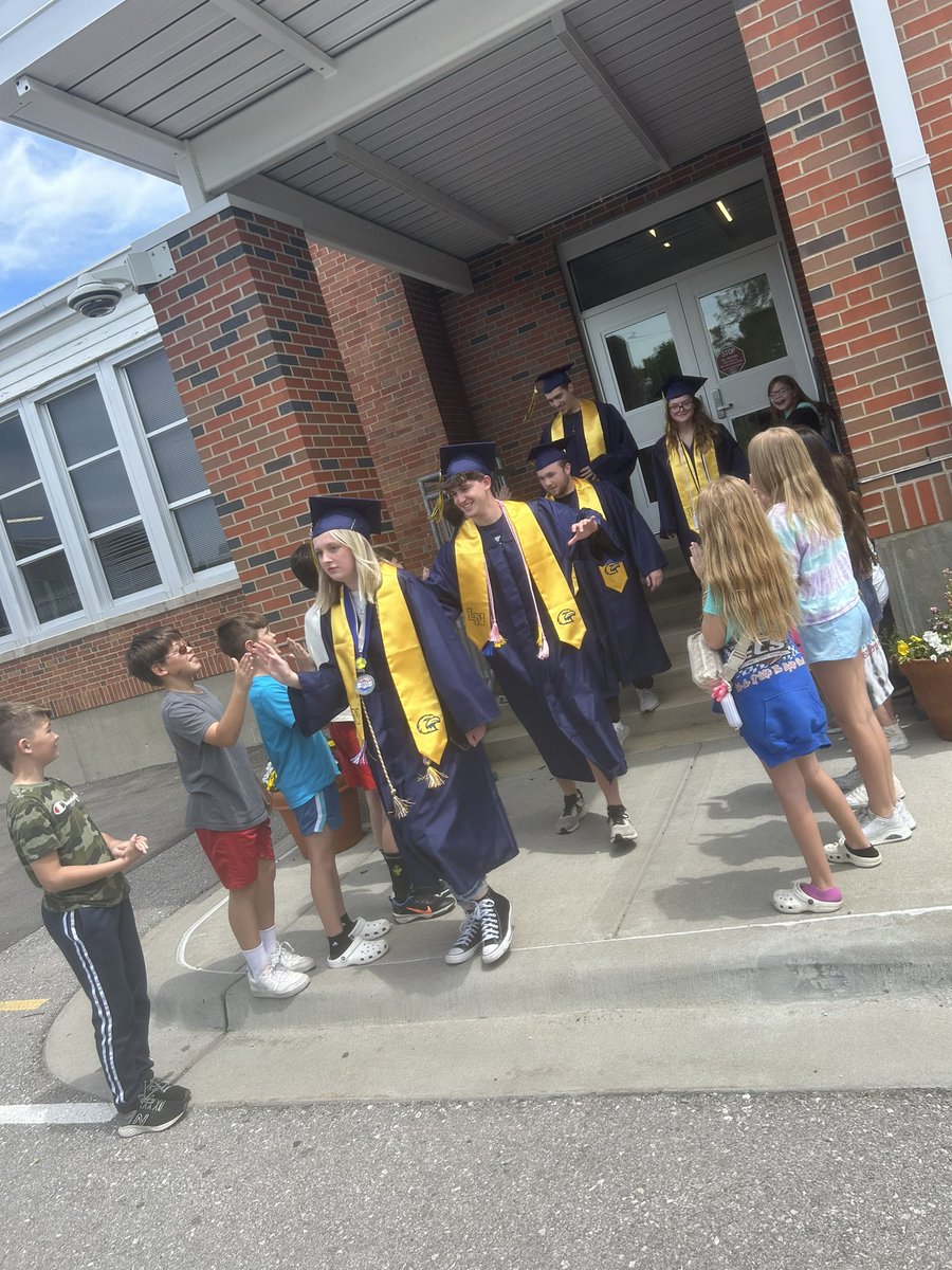 Mrs. Toebben leading former Franklin falcons walk through as today was their last day of high school.
<a href="/LPSFranklinElem/">Franklin Elementary</a>