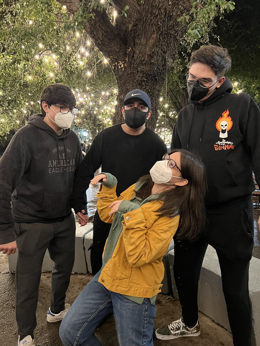 mctrioftrocio's tweet photo. HOY LITERAL REVIVÍ YO, MCTRIOFTROCIO https://t.co/7cA5fnNbpq