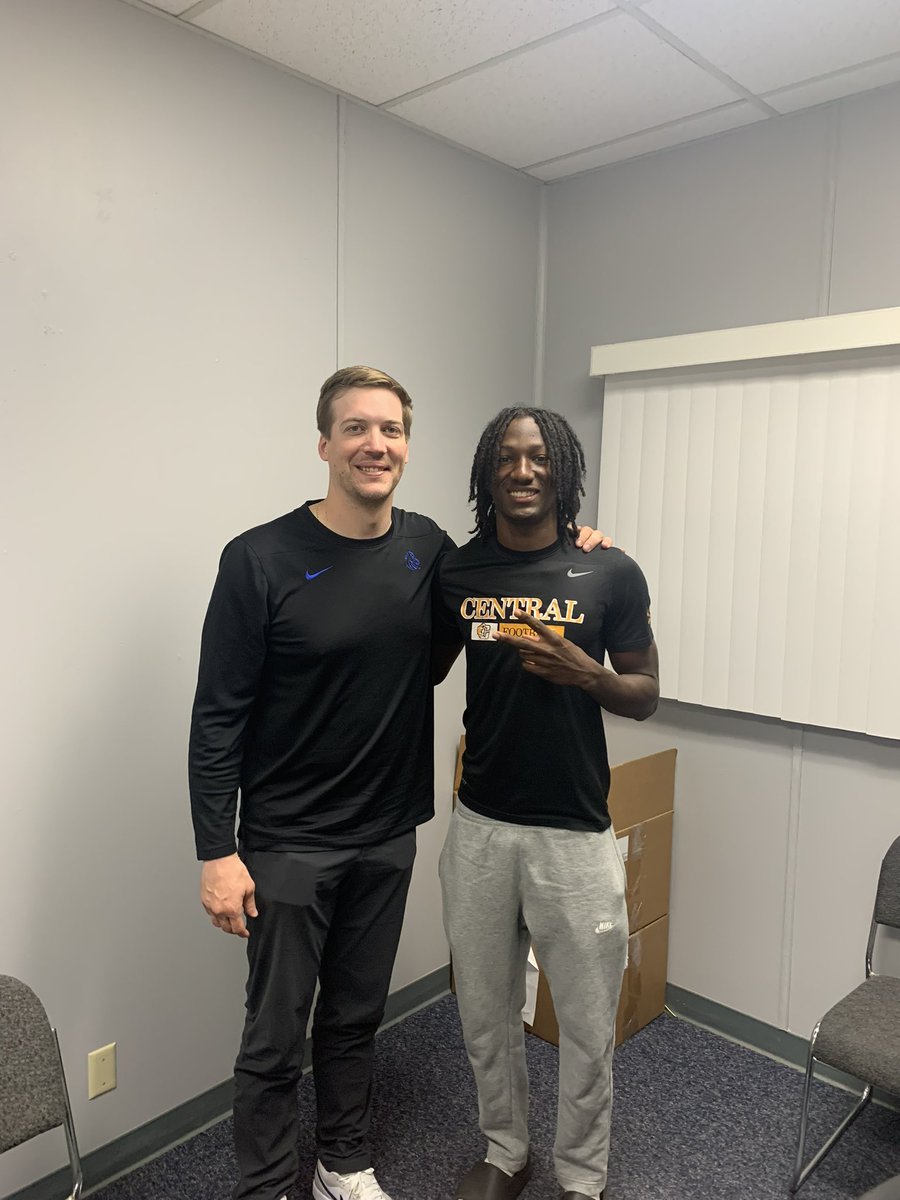 Emanuel Morgan 3⭐️ (@ej_morgan3) on Twitter photo Thank you <a href="/2mattmiller/">Matt Miller</a> and <a href="/CoachJMont/">James Montgomery</a> for stopping by the school and my house and talking with me!! <a href="/BroncoSportsFB/">Boise State Football</a> Thank you <a href="/2mattmiller/">Matt Miller</a> and <a href="/CoachJMont/">James Montgomery</a> for stopping by the school and my house and talking with me!! <a href="/BroncoSportsFB/">Boise State Football</a>