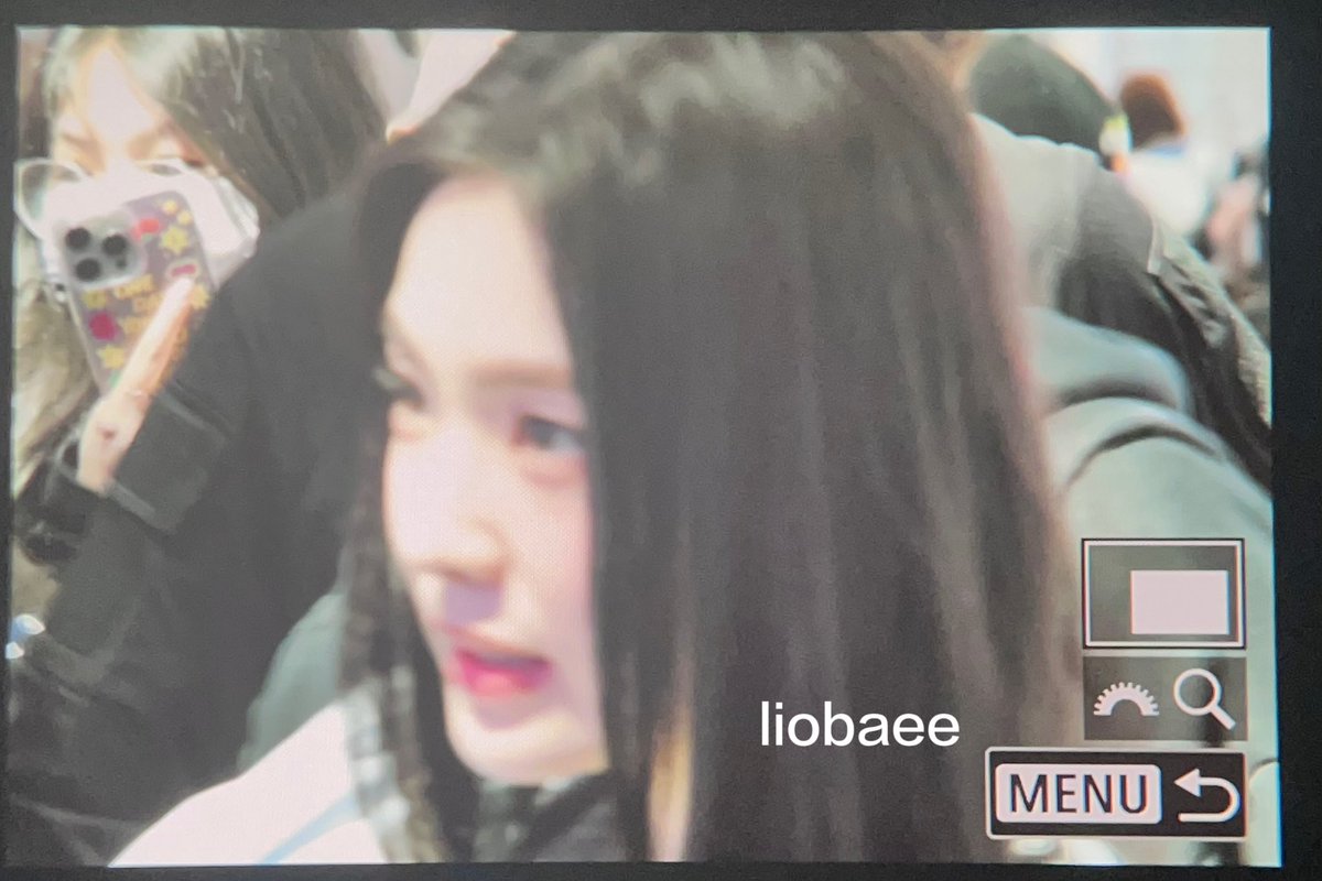lipoolio's tweet photo. 250508 🕶️

 #아이린 #IRENE https://t.co/mqr4PLawVB
