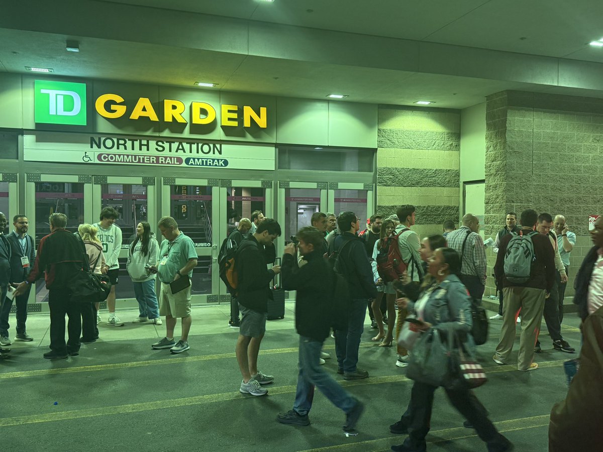 Fire alarm went off at TD Garden shortly after Jaylen Browns presser. We’ve been told to evacuate the building.
