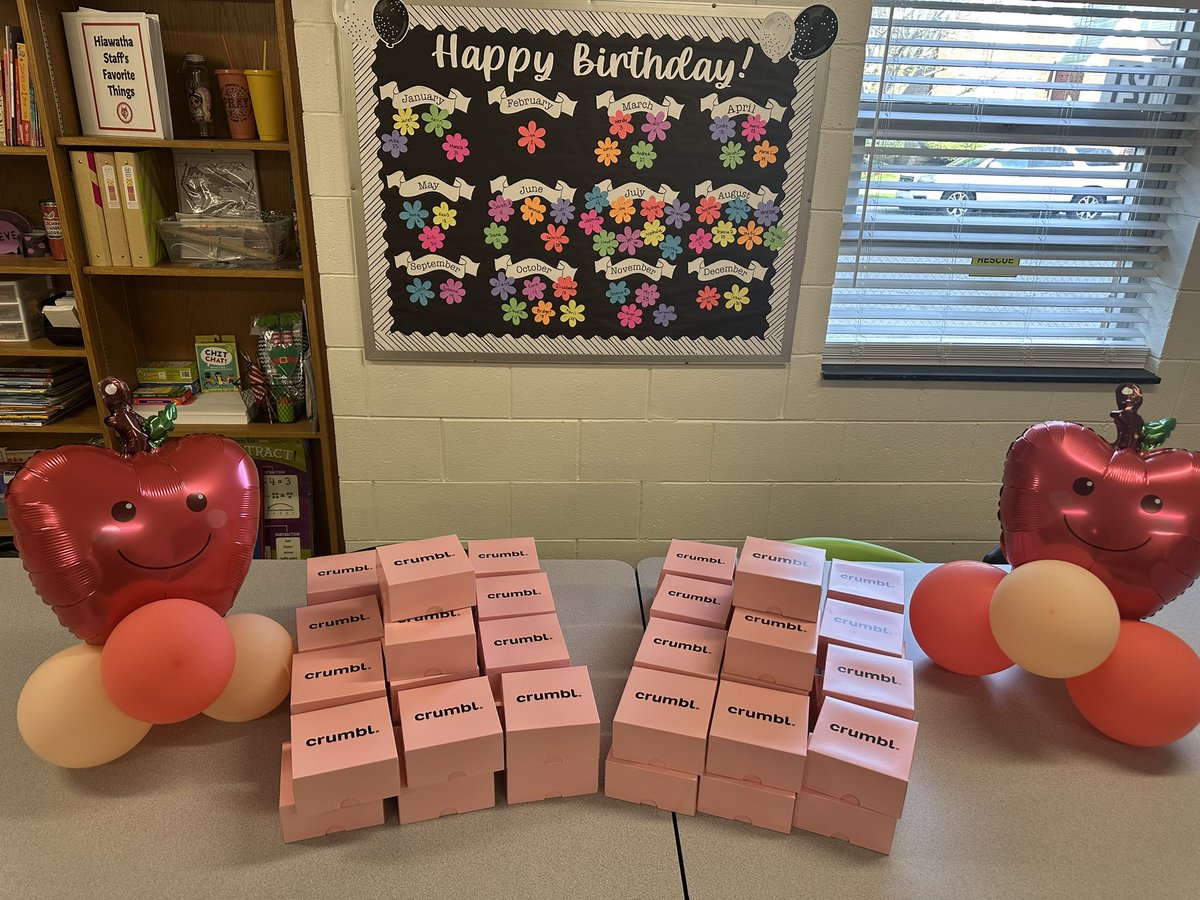 We would Crumbl without our amazing teachers and staff! #hiawathapride #d100inspires