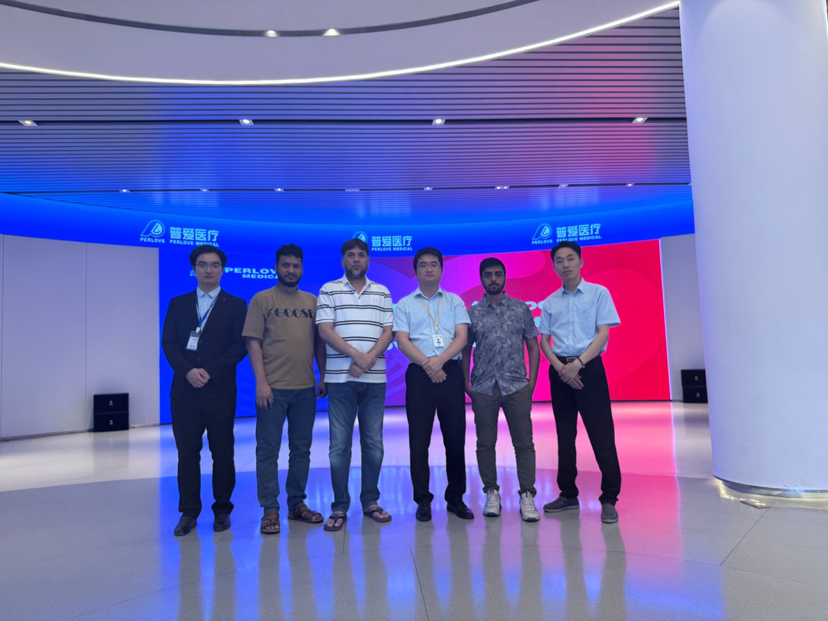 PerloveMedical's tweet photo. We were honored to welcome our 🇧🇩 Bangladesh clients to Perlove Medical!
They toured our showroom 🏢 &amp; factory 🏭, exploring our digital X-ray 💡 and surgical imaging 🤖 tech.
Looking forward to future collaboration! 🙌
#MedicalImaging #Radiology #HealthcareTech #PerloveGlobal https://t.co/nFi5Hu9IcV