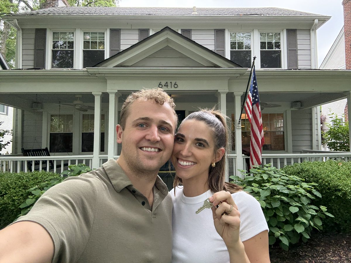 100 yr old house ✅ 
10x the $/sf of a self-storage facility ✅ 
Charming as hell ✅