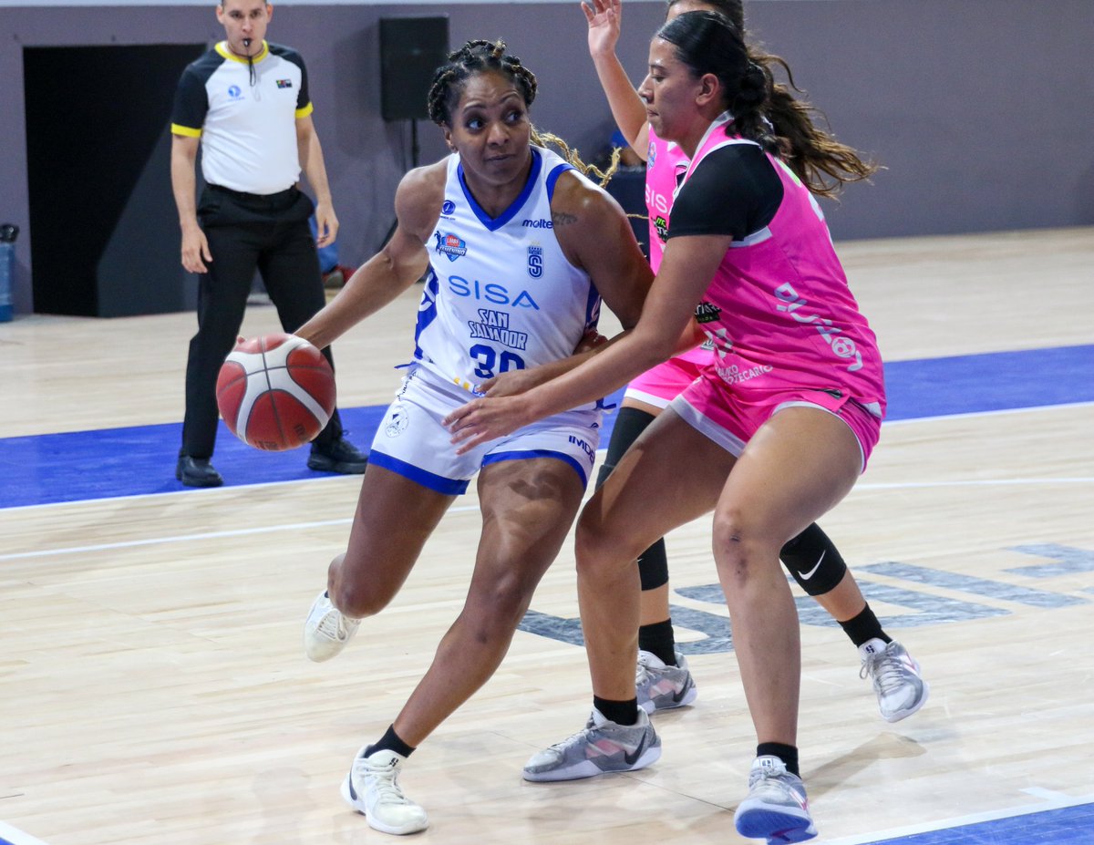 ¡Tremendo arranque de Final!
San Salvador y Salvadoreñas empatan 30-30 al medio tiempo en el Juego 1 de la Copa SISA 2025.

¡Esto está que arde!
#CopaSISA #MásAlláDeLaCancha #LMBF