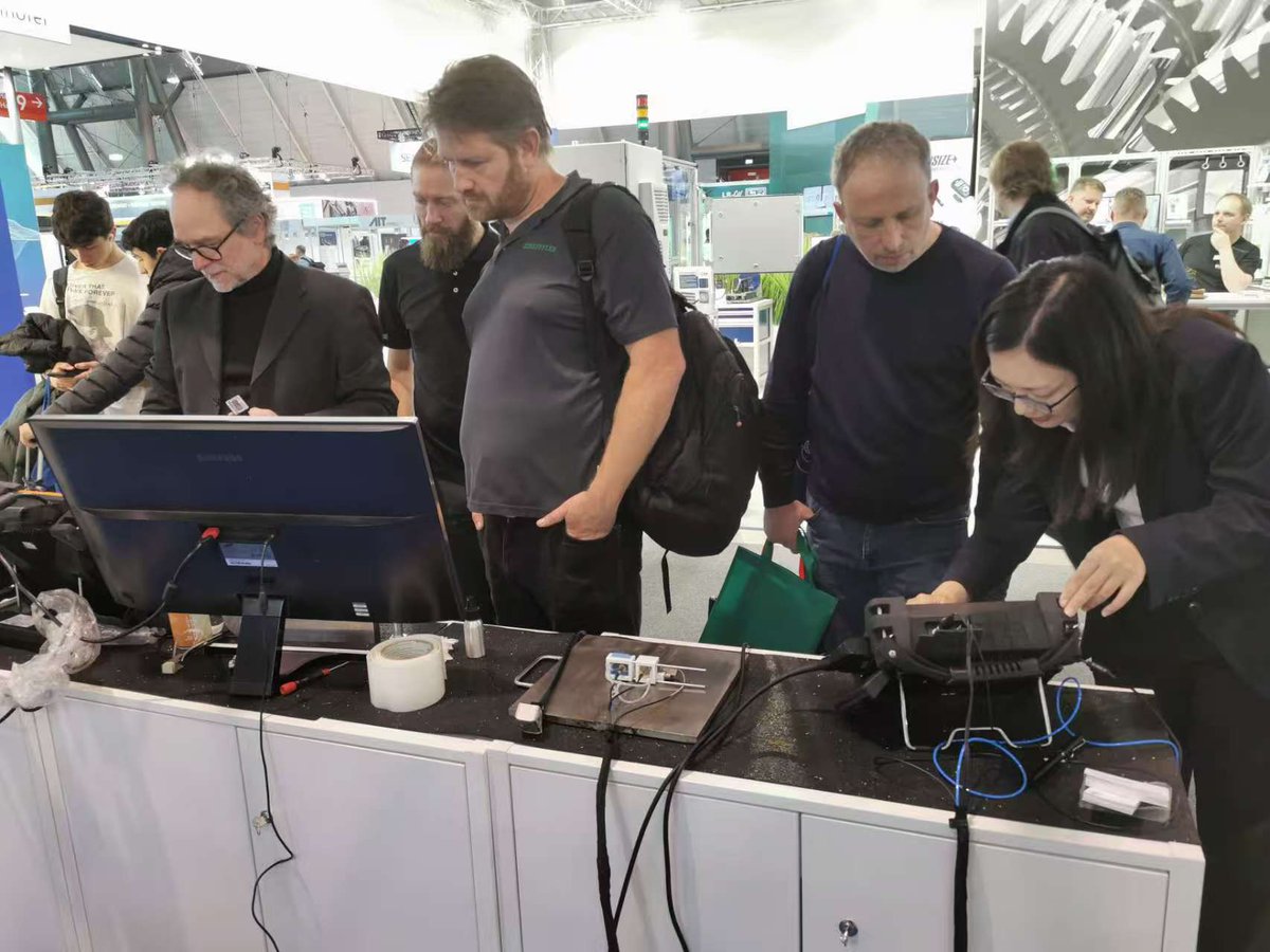 ndt_siui's tweet image. Day 2 of #Control2025! 

Stop by Booth 7207 for Fast Bolt Checks with ring-array probe. 🔩