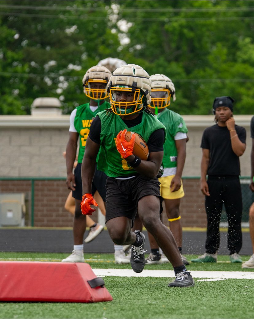 Cam “K5” Grayson (@balloutcam6) on Twitter photo #NewChapter💚! #AGTG <a href="/CoachCarlo62/">Carlo Jimenez</a> <a href="/CoachMagwood/">Cory Magwood, CSCS</a> <a href="/SummervilleFB/">Summerville Football</a> <a href="/247Sports/">247Sports</a> @On3Recruits <a href="/thejaidenkelly4/">Jaiden “Da LandLord” Kelly-Murray</a> <a href="/ZavarionJ4/">Zavarion “ ZJ ” Jenkins</a> #NewChapter💚! #AGTG <a href="/CoachCarlo62/">Carlo Jimenez</a> <a href="/CoachMagwood/">Cory Magwood, CSCS</a> <a href="/SummervilleFB/">Summerville Football</a> <a href="/247Sports/">247Sports</a> @On3Recruits <a href="/thejaidenkelly4/">Jaiden “Da LandLord” Kelly-Murray</a> <a href="/ZavarionJ4/">Zavarion “ ZJ ” Jenkins</a>