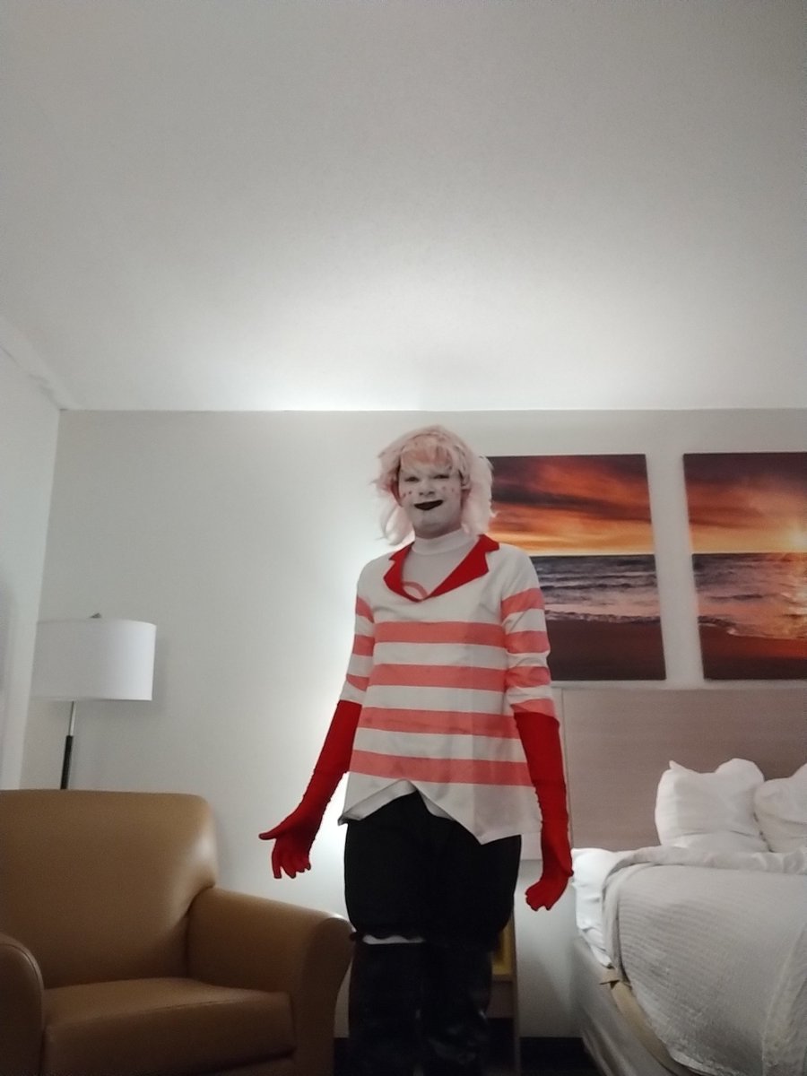 How to find me both in and out of cosplay at #FWA25 

Please keep in mind i may be wearing the Angeldust cosplay without the makeup at some parts during the con due to the fact that the makeup takes quite a bit of time and can get uncomfortable 

SEE YOU ALL TOMORROW!