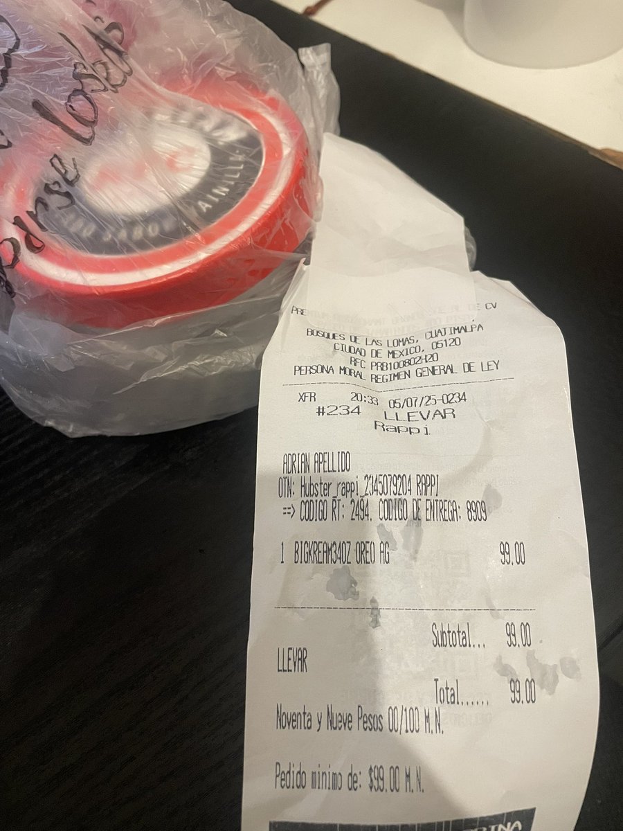 Maxzul_'s tweet photo. @KFC_MEXICO @KFC_MEXICO pedi un helado de 34 oz (1 litro) y me llego uno enano, no es lo que pedi y no me regresaron mi dinero ni cambiaron mi pedido. https://t.co/0SihG3NN7a