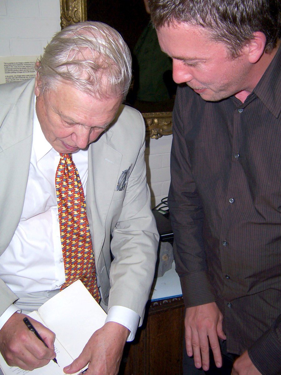 Happy 99th Birthday Sir David Attenborough. 😮🎂🤩 
Pictured here with a lesser known primate before releasing it back into the wild. 😁
