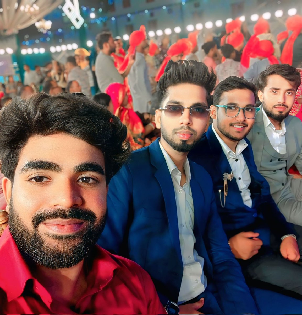 ankush_gupta_1's tweet photo. 😎 https://t.co/XK63BxMsJA