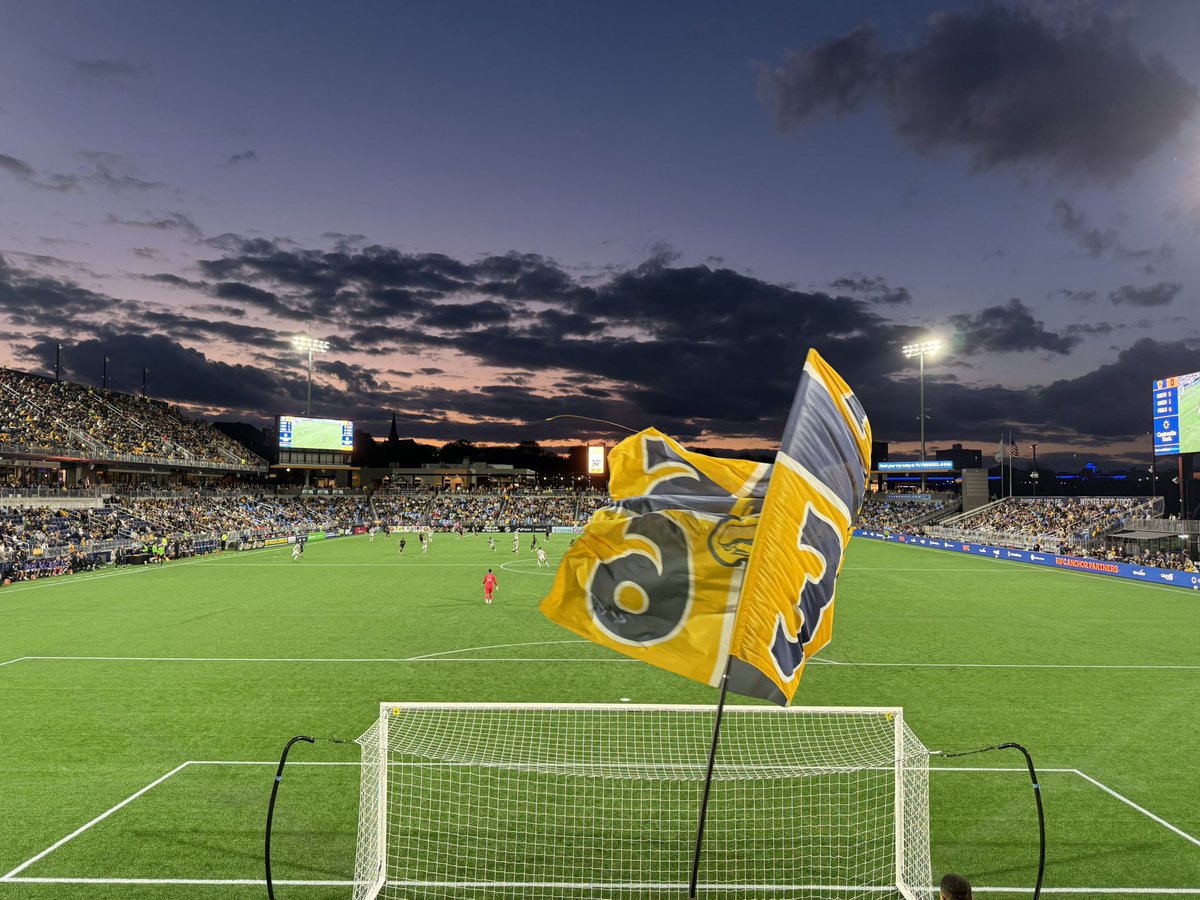 RobbenFront's tweet image. Nach Valhalla. #UpTheTide #AnchorsUp #RhodeIslandFC