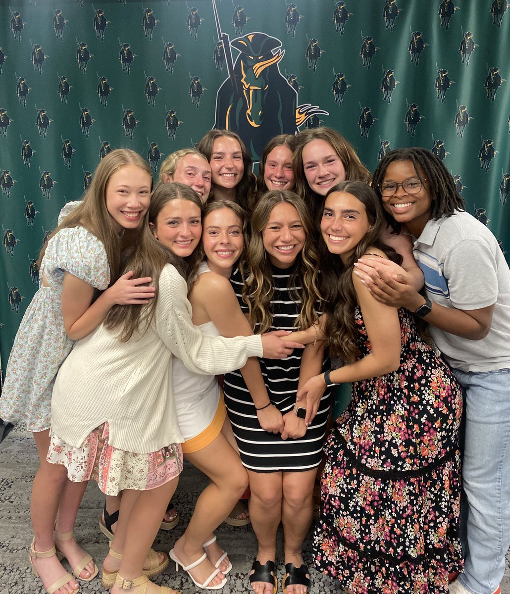 Couldn’t have asked for a better banquet night 💕 

We celebrated, cheered, and cried for our seniors! Words can’t describe the impact they’ve made on this team, but we ain’t done yet! At home tomorrow for our last home game…enter to win a $50 gift card at the door👀