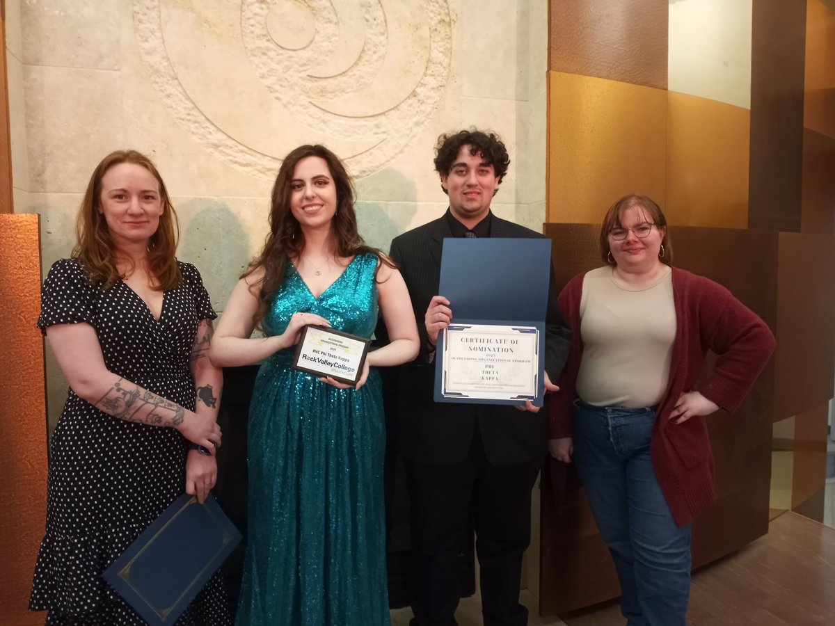 OmicronEta's tweet photo. Our officers were recognized and we won an award as a student organization at the Student Life Awards Banquet. https://t.co/6uxYB42aD6