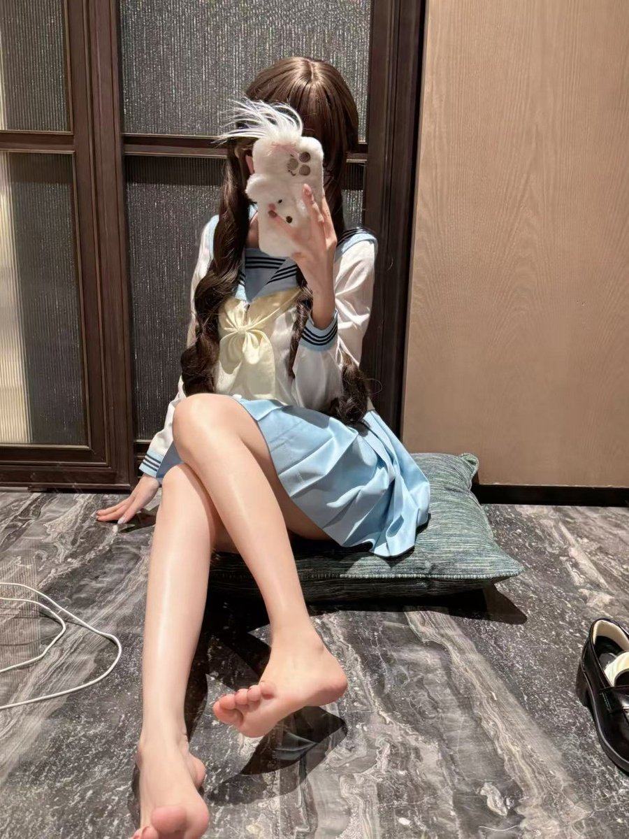 #广州
甜妹脸 身材偏御/白皮，0整容，无纹身 ，不抽烟不喝酒，二次元，乖巧听话，性格软萌爱撒娇，皮肤好，素颜好看，女友感强，能提供超高情绪价值/反差
TG：https://t.co/IE3ZuuFlSU… https://t.co/tnzoi9YQYE
