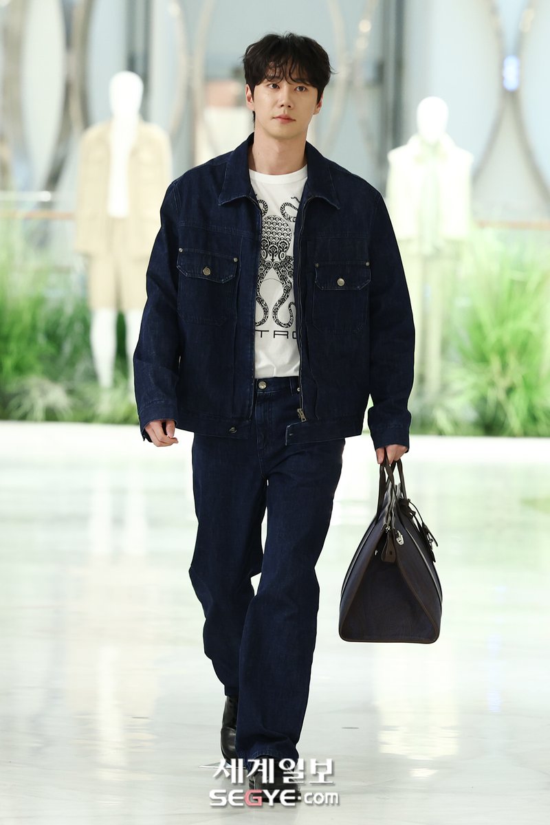 Lee Jun Young at the opening ceremony of Etro at Lotte Department Store  [2025.05.08] #LeeJunYoung #อีจุนยอง #이준영