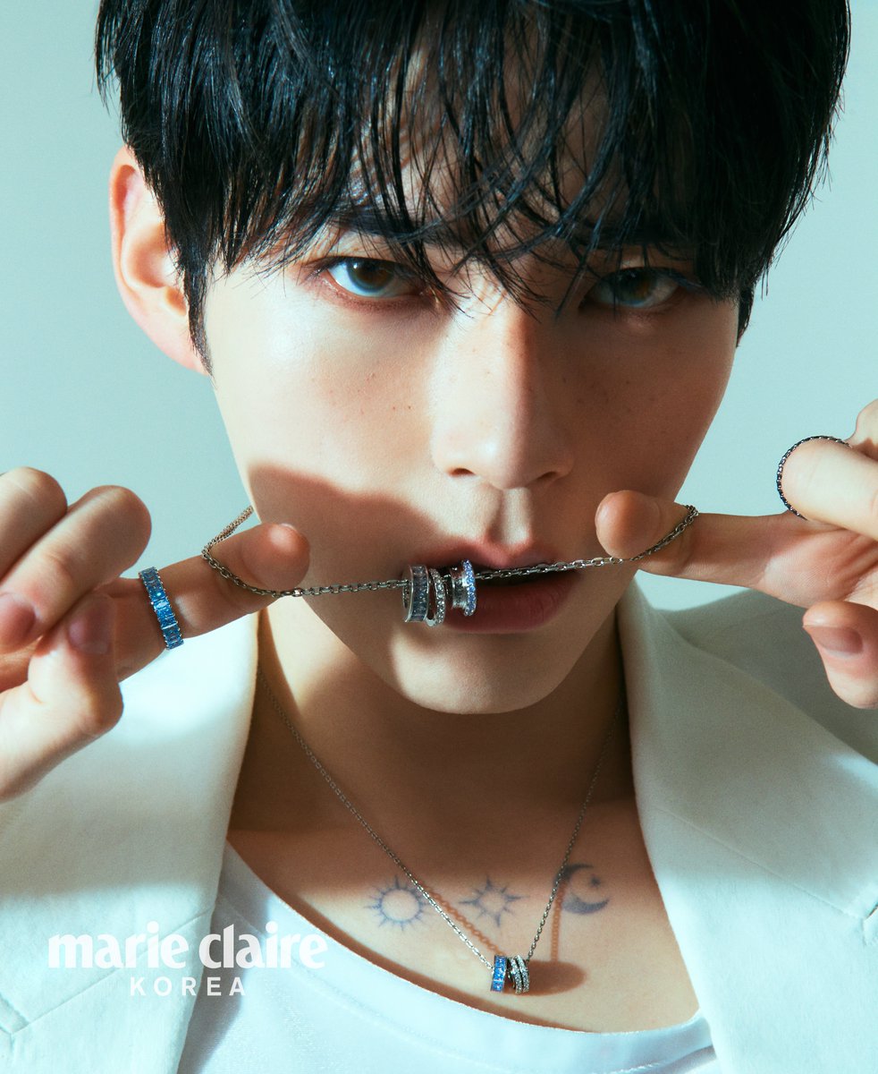 marieclairekr's tweet photo. #제작협찬 #DigitalCoverstory
숨길 수 없는 아우라를 가진 #제로베이스원 #성한빈 과 #스와로브스키 가 만났습니다. 변치 않는 사랑처럼 아름다운 미래를 위한 랩 그로운 다이아몬드 컬렉션을 착용한 채로 새로운 면모를 드러낸 성한빈의 모습을 공개합니다.
@swarovski @ZB1_official #SUNGHANBIN https://t.co/2mHkO7WpWQ