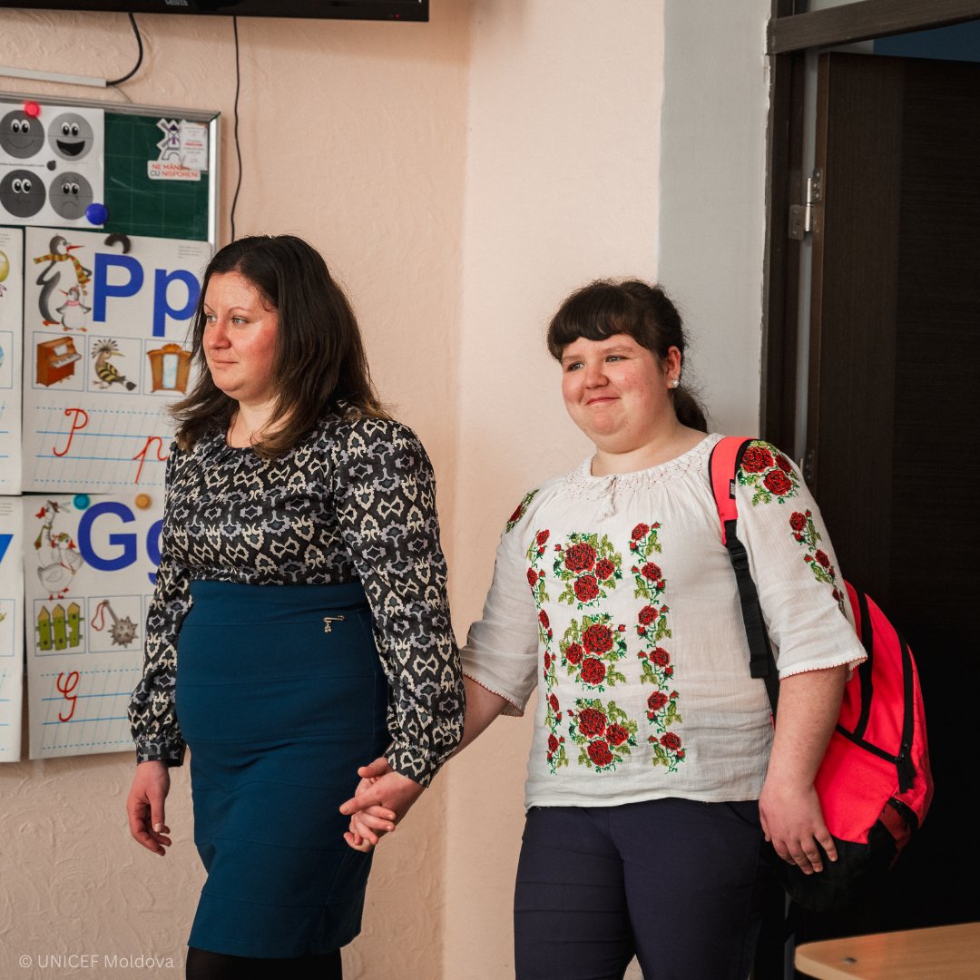 UNICEF's tweet image. Raisa from Moldova believes that girls today need strong role models.
Without knowing it, she has become that very person for her daughter Marina, 15, who sees all the strength, understanding and support she needs in her mother.
Who is your role model? Share below. #GirlGoals