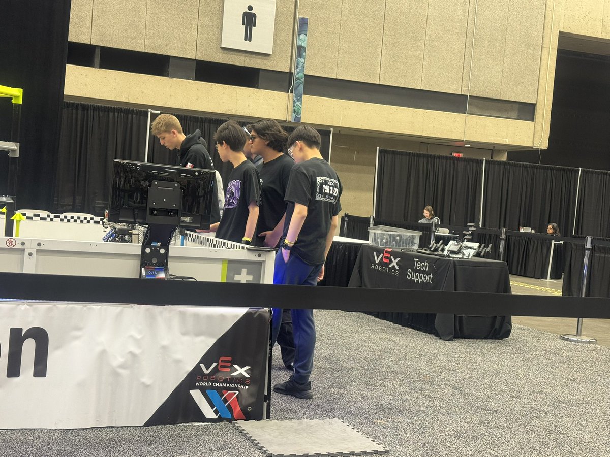 Our Franklin Teams 79912C and 79912D both ended day 2 with records of 5-3 each. 79912C ended the day ranked 31st and 79912D in 14th!  They have 2 matches to go on day 3.  Let’s go Genesis and WASD!