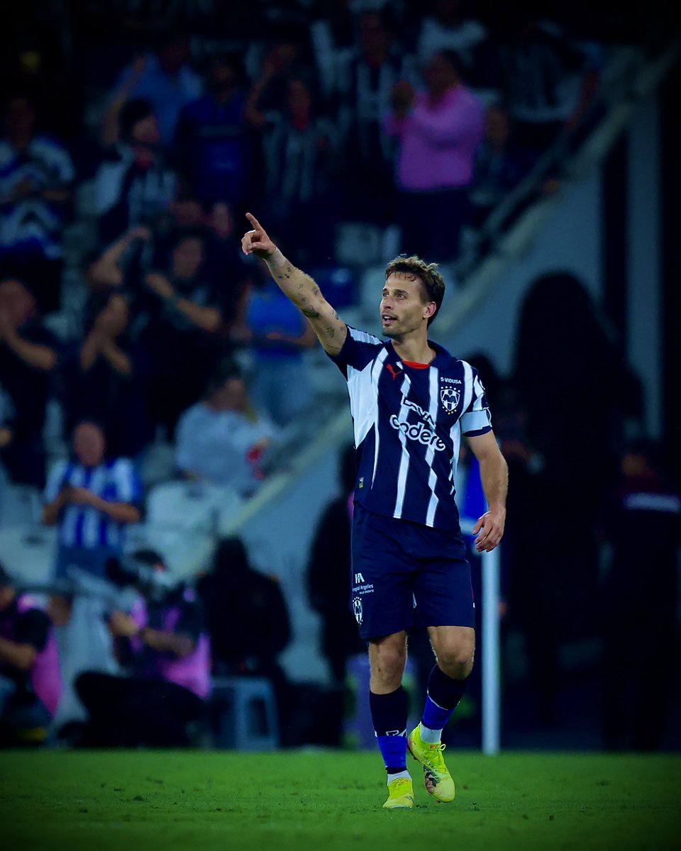 Sergio Canales.

Es todo el tuic 🚬