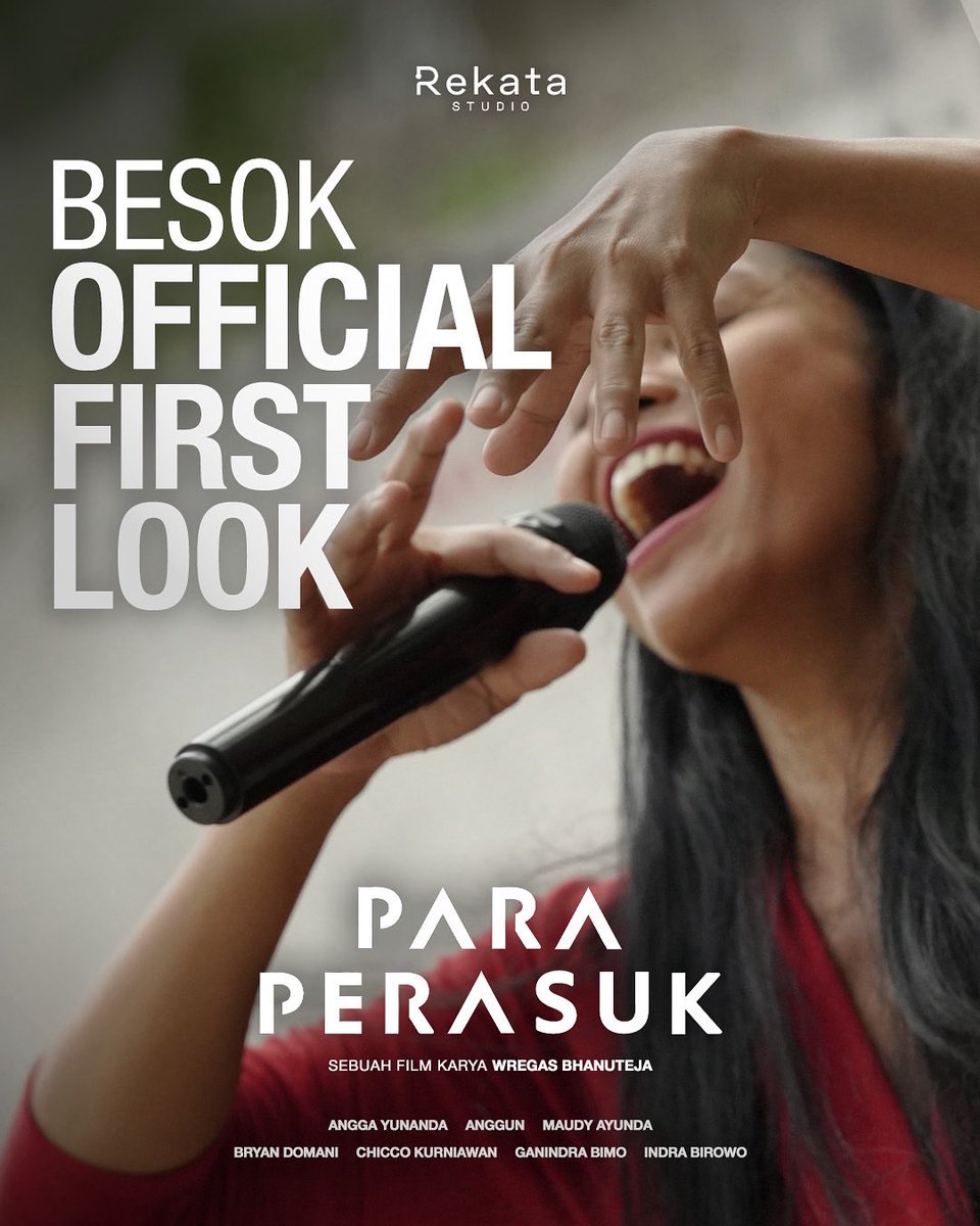 Anggun Official (@anggun_cipta) on Twitter photo Teman-temaaaan ..
BESOK! akan rilis first look film “Para Perasuk” <a href="/filmparaperasuk/">Para Perasuk</a>
Sebuah film karya @wregas_bhanuteja diperankan oleh <a href="/angga/">Wigas BlackPearl</a> <a href="/maudyayunda/">Maudy Ayunda</a> @bryandomani_bd_ @chiccokurniawan @ganindrabimo @indrabirowox dan saya 🙏🏽
Coming Soon
<a href="/rekatastudio/">Rekata Studio</a>
<a href="/filmparaperasuk/">Para Perasuk</a> Teman-temaaaan ..
BESOK! akan rilis first look film “Para Perasuk” <a href="/filmparaperasuk/">Para Perasuk</a>
Sebuah film karya @wregas_bhanuteja diperankan oleh <a href="/angga/">Wigas BlackPearl</a> <a href="/maudyayunda/">Maudy Ayunda</a> @bryandomani_bd_ @chiccokurniawan @ganindrabimo @indrabirowox dan saya 🙏🏽
Coming Soon
<a href="/rekatastudio/">Rekata Studio</a>
<a href="/filmparaperasuk/">Para Perasuk</a>