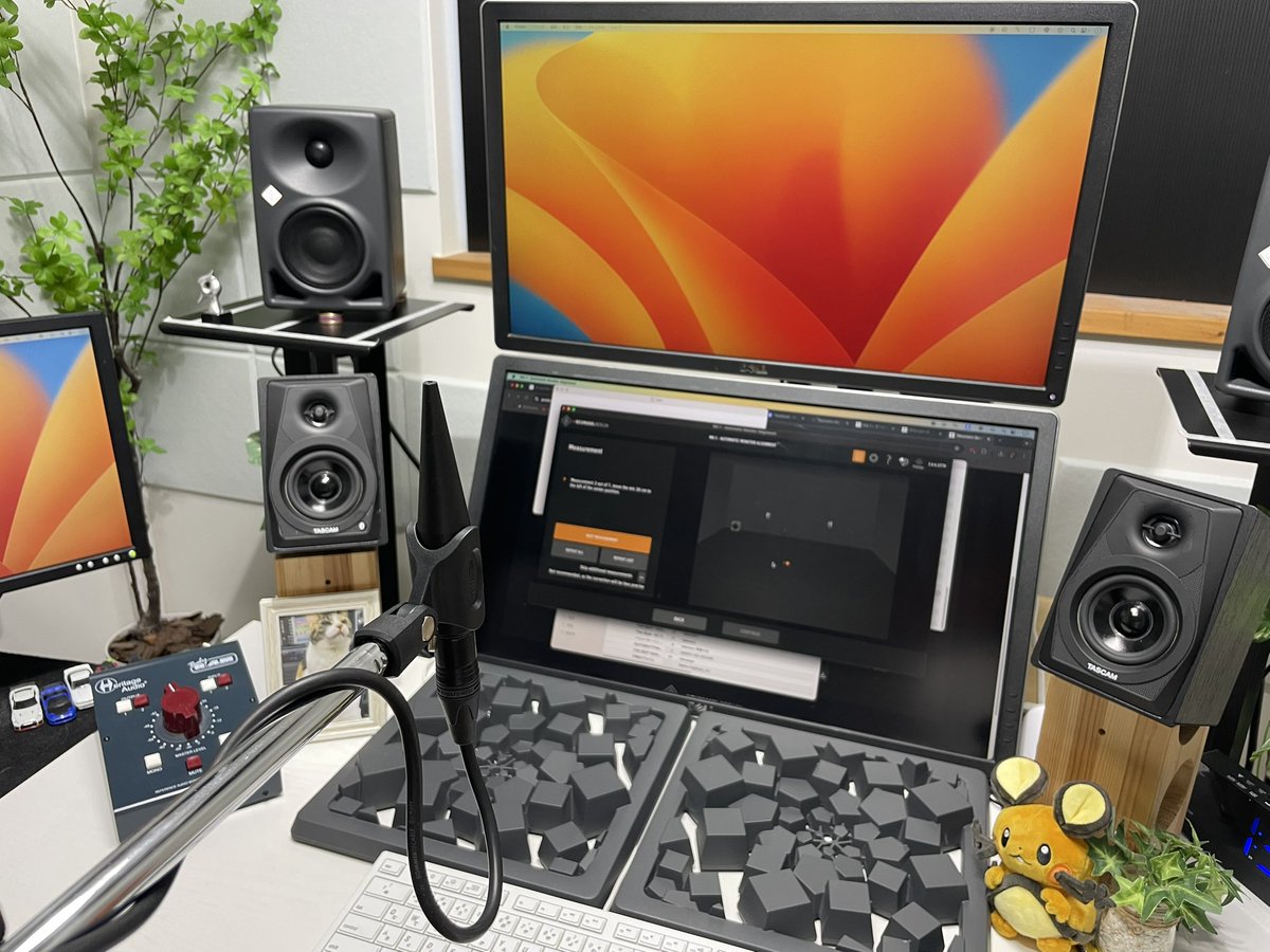 本日はお客様がいらっしゃるので、Neumann KH 80 DSP + KH 750 DSP モニターシステムをキャリブレーションしました。

定期的にキャリブレーションすると音がシャキッとした状態に戻りますね😊