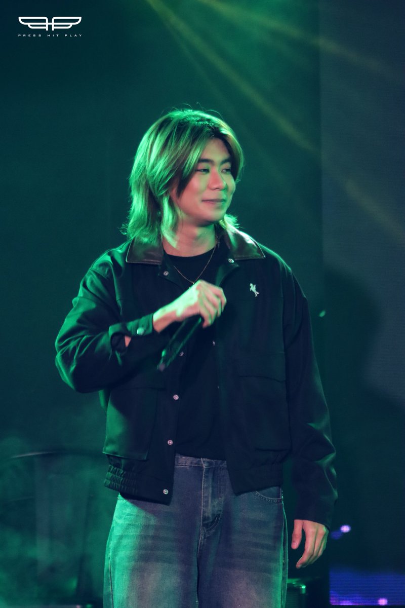 PressHitPlay's tweet image. &apos;𝗔 𝗦𝘂𝗺𝗺𝗲𝗿 𝗦𝗲𝗿𝗲𝗻𝗮𝗱𝗲&apos; 𝗯𝘆 𝗣𝗿𝗲𝘀𝘀 𝗛𝗶𝘁 𝗣𝗹𝗮𝘆

The boys lit up the stage with an electrifying, full-blown boyband serenade set list that had the crowd swooning from the first note!

#Press_Hit_Play #ASummerSerenade