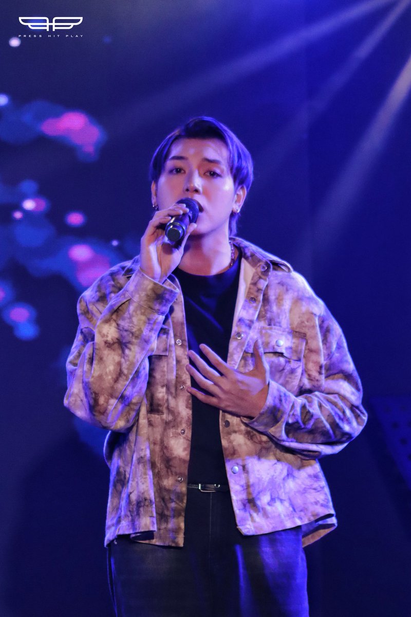 PressHitPlay's tweet image. &apos;𝗔 𝗦𝘂𝗺𝗺𝗲𝗿 𝗦𝗲𝗿𝗲𝗻𝗮𝗱𝗲&apos; 𝗯𝘆 𝗣𝗿𝗲𝘀𝘀 𝗛𝗶𝘁 𝗣𝗹𝗮𝘆

The boys lit up the stage with an electrifying, full-blown boyband serenade set list that had the crowd swooning from the first note!

#Press_Hit_Play #ASummerSerenade