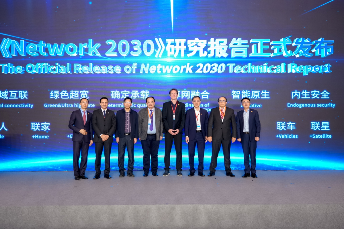 ssabirov's tweet image. Недельная поездка в Китай была одной из самых полезных в последние годы. Шеньчжень открыл новую эру сетей будущего! И да. Получил свое китайское имя 沈恺达 (Shen Kai Da)