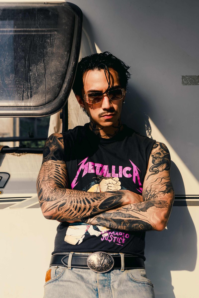 TeenClubDN's tweet image. “ธามไท” ปล่อยเพลงใหม่ “พูดเหมือนจำ ทำเหมือนเดิม (SAME AGAIN)”

ชม MV อ่านต่อที่ teenclubth.com/2379/
ฝากกดติดตาม Teen Club ด้วยนะคะ

#SAMEAGAIN
#TIMETHAI
#ธามไท
#พูดเหมือนจำทำเหมือนเดิม