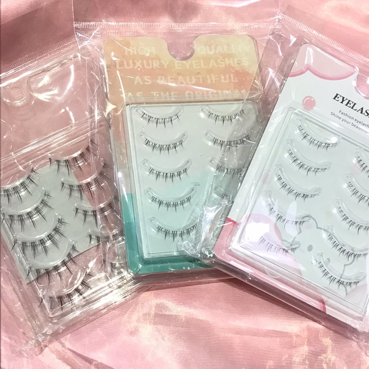 🎶商品紹介🎶 大人気で❌完売❌しておりました つけまつ毛👀が再入荷し