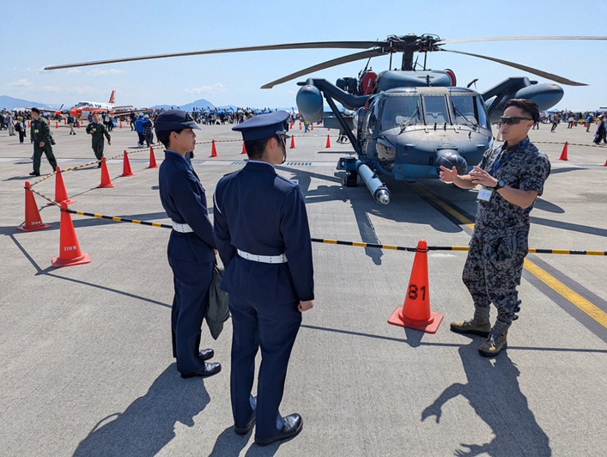 ASDF_ARW's tweet image. <岩国航空基地フレンドシップデー2025>
令和7年5月4日、「岩国航空基地フレンドシップデー2025」が開催され、芦屋救難隊はUH-60Jの地上展示を実施しました。
#航空救難団 #芦屋救難隊 #フレンドシップデー
