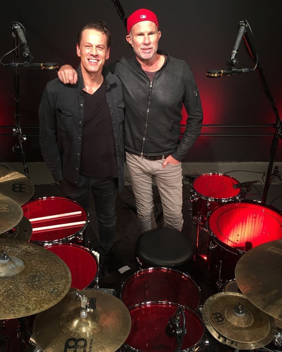 drumchannel (@drumchannel) on Twitter photo Throwback to a great studio hang at Drum Channel a few years back with <a href="/thomaslangdrum/">Thomas Lang</a> and <a href="/RHCPchad/">Chad Smith</a>! 🎶🔴 Did Chad choose his outfit to match Thomas' drums on purpose? ..Guess we'll never know.. #drumchannel #drum #drumlife #drummer #drums Throwback to a great studio hang at Drum Channel a few years back with <a href="/thomaslangdrum/">Thomas Lang</a> and <a href="/RHCPchad/">Chad Smith</a>! 🎶🔴 Did Chad choose his outfit to match Thomas' drums on purpose? ..Guess we'll never know.. #drumchannel #drum #drumlife #drummer #drums