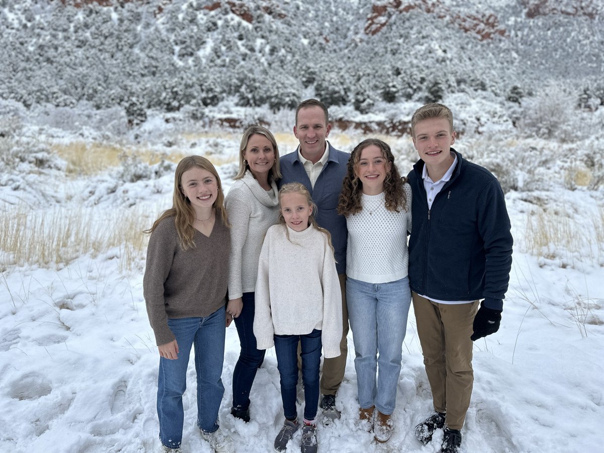 Trent Williams, associate professor at BYU Marriott, knows that life doesn’t always go as planned. Despite this, he has learned to trust in life’s unexpected turns.

👉 Read more about his inspiring path: 
marriott.byu.edu/stories/employ…