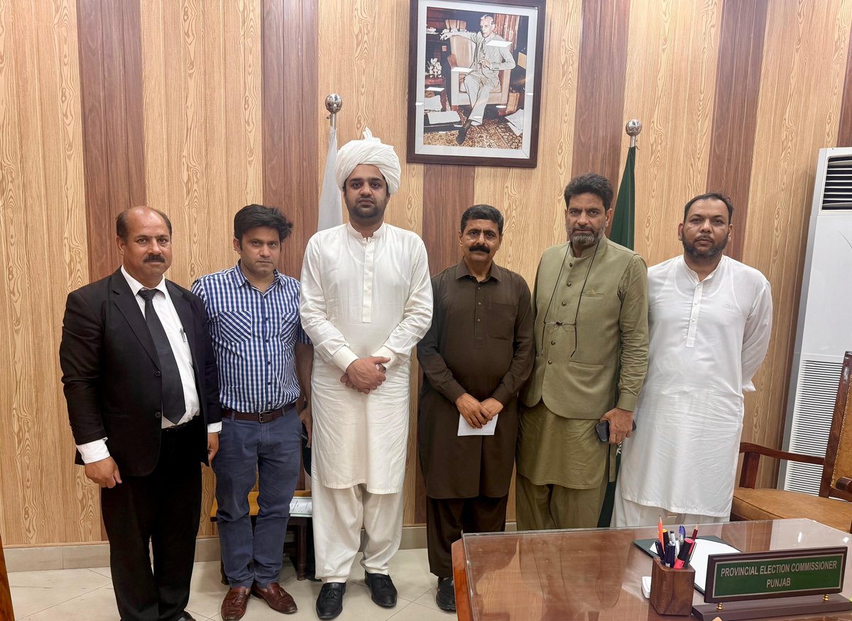 Mian Waqas Mahmood (@mianwaqas_) on Twitter photo بریکنگ نیوز 🚨
شیر پنجاب، سالار حریت عمران خان کے دلیر سپاہی مہر عبدالستار نے پارٹی ہدایات پر آج سینٹ آف پاکستان کیلئے اپنے کاغذات جمع کروا دئیے۔
<a href="/MehrAS04/">Mehr Abdul Sattar</a> <a href="/aliya_hamza/">Aliya Hamza Malik</a> بریکنگ نیوز 🚨
شیر پنجاب، سالار حریت عمران خان کے دلیر سپاہی مہر عبدالستار نے پارٹی ہدایات پر آج سینٹ آف پاکستان کیلئے اپنے کاغذات جمع کروا دئیے۔
<a href="/MehrAS04/">Mehr Abdul Sattar</a> <a href="/aliya_hamza/">Aliya Hamza Malik</a>