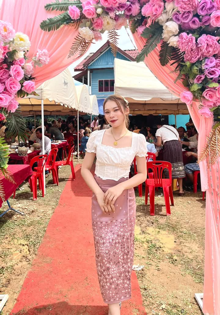 ນ້ອງສາວຂ້ອຍເອງ
