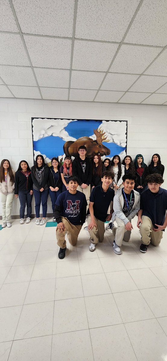 Magdalena Martinez (@mmartinez_mms) on Twitter photo Me pidieron la bendición antes de entrar al salón de exámenes. #cultura ¡Suerte! Mucha suerte a este grupo de #Alces 🫎 hoy en su examen de #APSpanish #Language #Culture . ¡Sí se puede! <a href="/Montwood_MS/">Dr. Melissa (Martinez) Saenz</a> <a href="/lsando04_MMS/">Lorena Sandoval</a> Me pidieron la bendición antes de entrar al salón de exámenes. #cultura ¡Suerte! Mucha suerte a este grupo de #Alces 🫎 hoy en su examen de #APSpanish #Language #Culture . ¡Sí se puede! <a href="/Montwood_MS/">Dr. Melissa (Martinez) Saenz</a> <a href="/lsando04_MMS/">Lorena Sandoval</a>