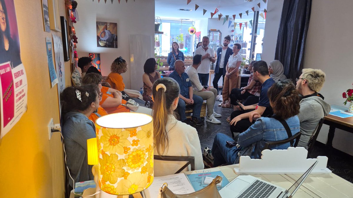 France Travail Centre-Val de Loire (@ftravail_cvl) on Twitter photo #UNIQUES à #Bourges #AvecFranceTravail et <a href="/diversidays/">Diversidays</a> : des échanges entre #jeunes et #seniors sur l'#emploi et l'#inclusion, le tout organisé dans une librairie, lieu de savoir et de transmission !! L'inclusion passe aussi dans nos actions du quotidien #UNIQUES à #Bourges #AvecFranceTravail et <a href="/diversidays/">Diversidays</a> : des échanges entre #jeunes et #seniors sur l'#emploi et l'#inclusion, le tout organisé dans une librairie, lieu de savoir et de transmission !! L'inclusion passe aussi dans nos actions du quotidien