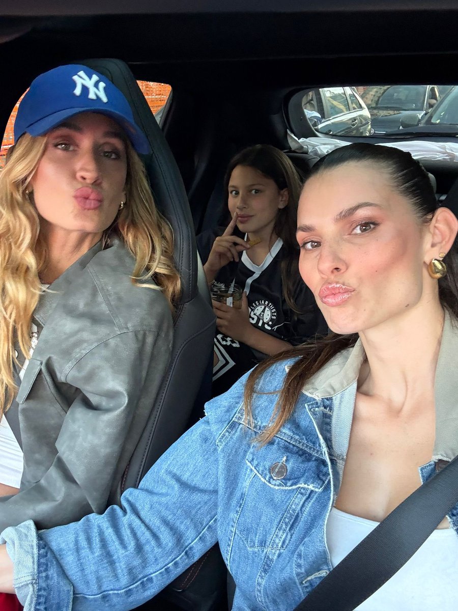 VKda mashinada yalangoch Onlayn porno mast uxlab