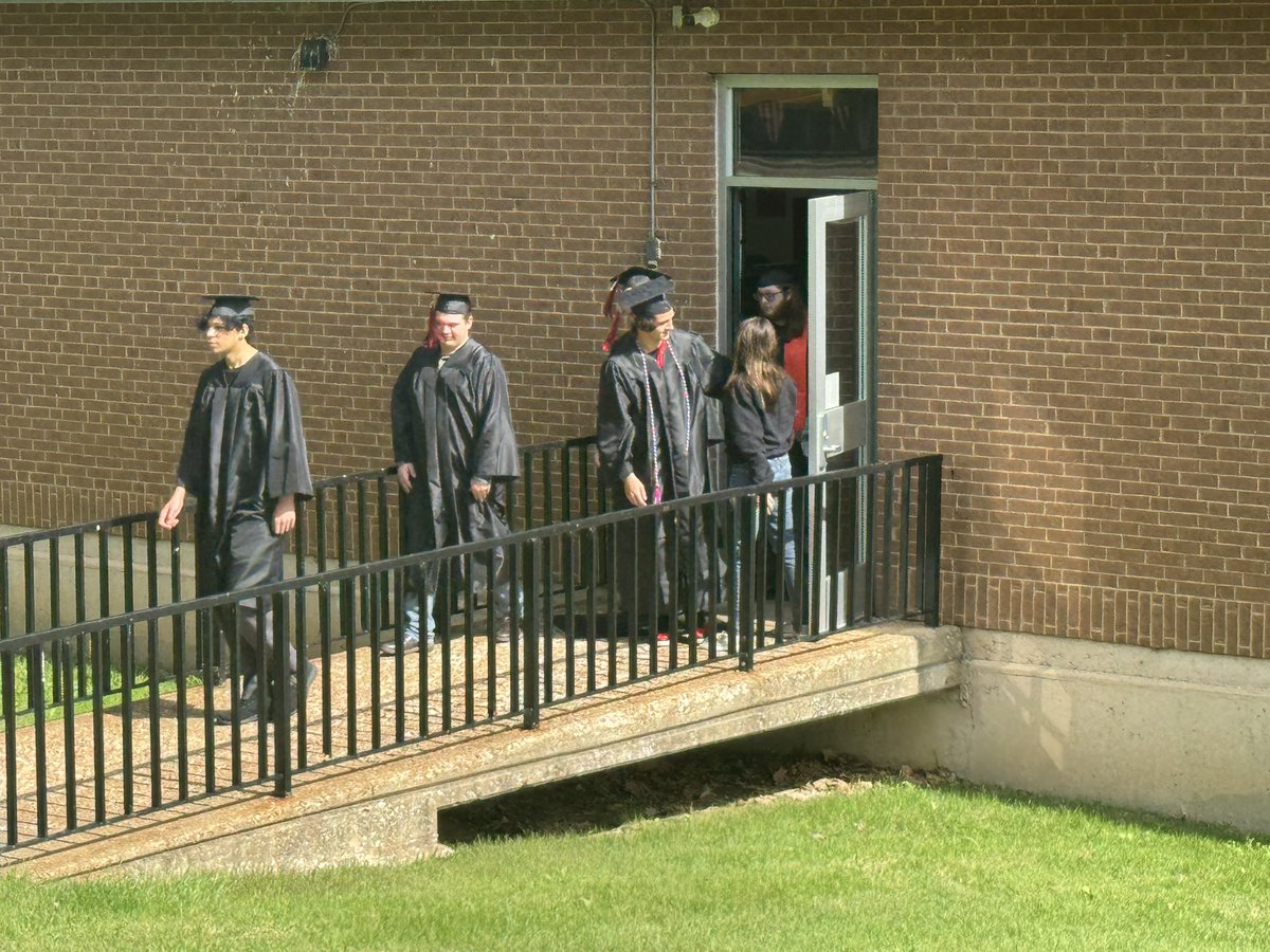 Dr. Clint J. Freeman (@drclintfreeman) on Twitter photo Seniors are walking through one last time. <a href="/SennThomasMS/">STMS</a> #GoBlackcats. Seniors are walking through one last time. <a href="/SennThomasMS/">STMS</a> #GoBlackcats.