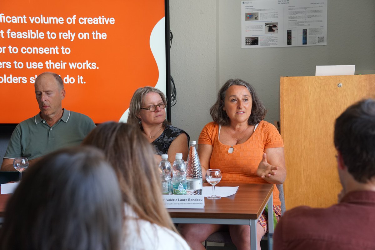 copyrightcentre's tweet photo. Our spring school is still ongoing!📣
We are currently hosting a panel discussion and the speakers will continue the conversation tomorrow at the ECS conference. Subscribe to our YouTube channel to watch the conference live
🔴https://t.co/9YK8ub0gMA
▶️https://t.co/FzU9pth5Yn https://t.co/9BweQlWtZB