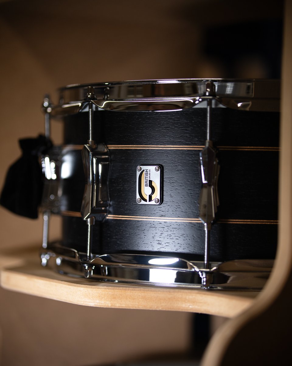 Meticulously designed with precision and a robust 20-ply shell,  
the Merlin snare drum stands in a league of its own! 🎶

Discover Merlin here: bit.ly/2XBDv9p

#merlin #snaredrum #britishdrumco #factorylife #handcrafted #madeinbritain