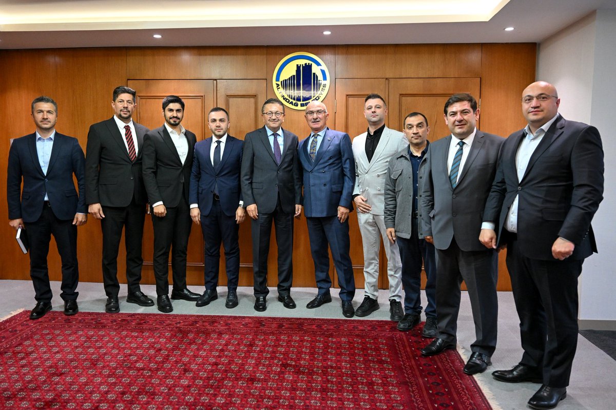 GİMAT Başkanı Sayın Recai Kesimal ve yeni yönetim kurulu üyelerini belediyemizde misafir etmekten büyük memnuniyet duyduk. 

Nazik ziyaretleri için kendilerine teşekkür ederim.