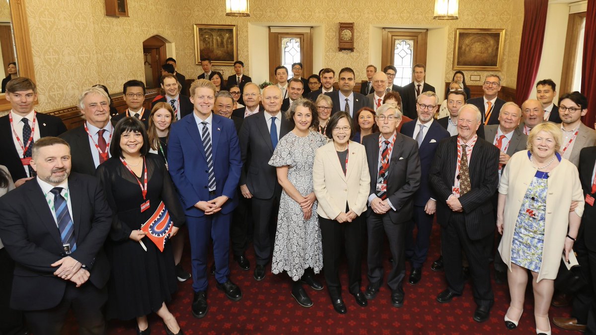 iingwen's tweet image. An honour to visit the House of Lords & meet with steadfast friends of #Taiwan from the British parliament. I'm so pleased to be in the #UK celebrating the partnership between our countries - a genuine expression of our shared democratic values.