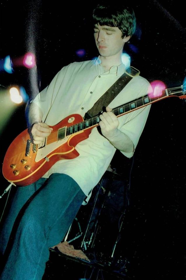 The legendary Gallagher Brothers <a href="/NoelGallagher/">Noel Gallagher</a> <a href="/liamgallagher/">Liam Gallagher</a> doing what they do best, bringing the house down with <a href="/oasis/">Oasis</a> on 14.05.1994