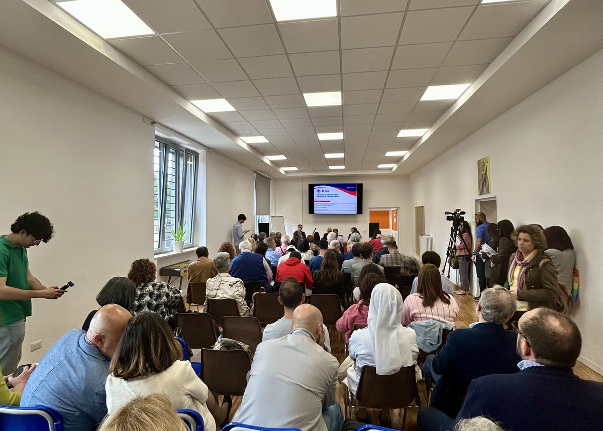 ACLI di Roma aps (@acli_roma) on Twitter photo #15maggio Al Polo Beato Don Pino Puglisi al via il progetto “Lavoro dignitoso per una società inclusiva” che promuoviamo con <a href="/CaritasRoma/">Caritas Roma</a>. Intervengono il Cardinale vicario Baldassare #Reina <a href="/diocesidiroma/">Diocesi di Roma</a> <a href="/borzilidia/">Lidia Borzi</a> e Giustino #Trincia <a href="/CaritasRoma/">Caritas Roma</a> #15maggio Al Polo Beato Don Pino Puglisi al via il progetto “Lavoro dignitoso per una società inclusiva” che promuoviamo con <a href="/CaritasRoma/">Caritas Roma</a>. Intervengono il Cardinale vicario Baldassare #Reina <a href="/diocesidiroma/">Diocesi di Roma</a> <a href="/borzilidia/">Lidia Borzi</a> e Giustino #Trincia <a href="/CaritasRoma/">Caritas Roma</a>