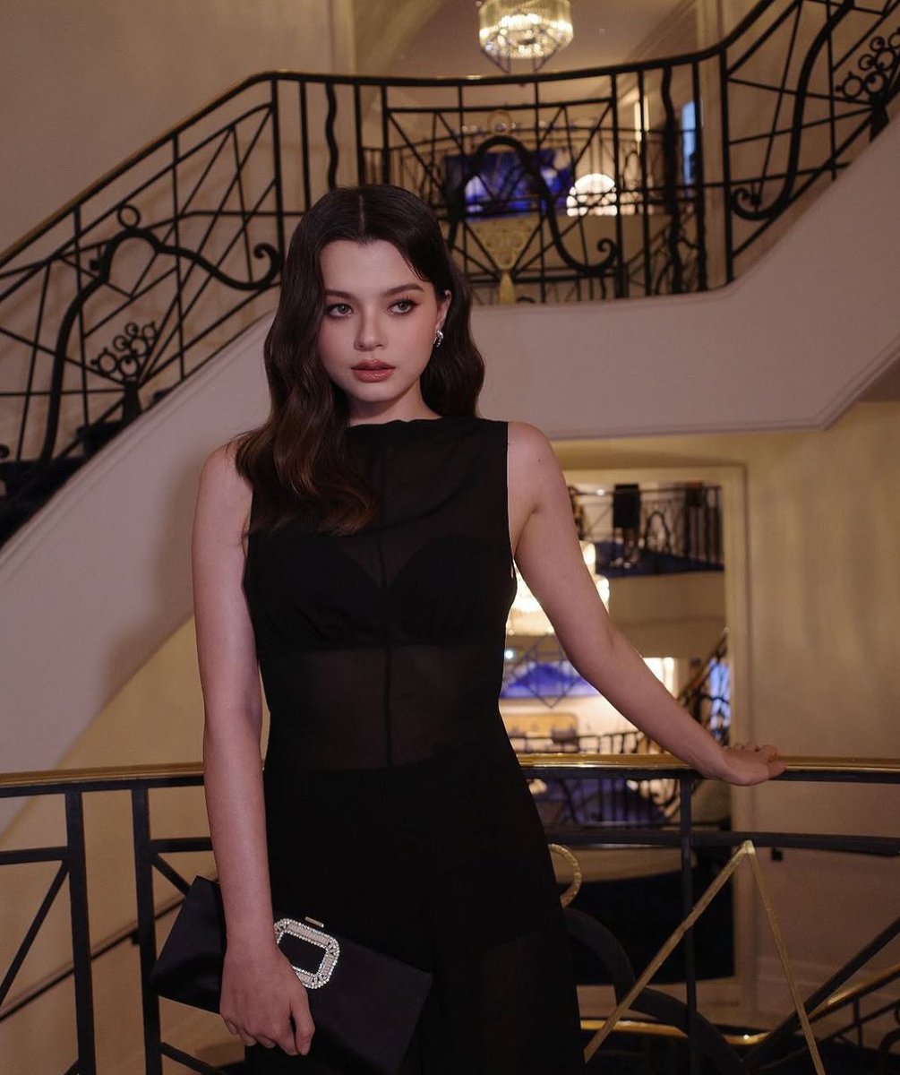 infamousquinn_'s tweet image. Quem mais está orgulhosa da nossa Becbec?? 🖐️

REBECCA WITH LOREAL IN CANNES
#LOrealxBeckyinCannes2025