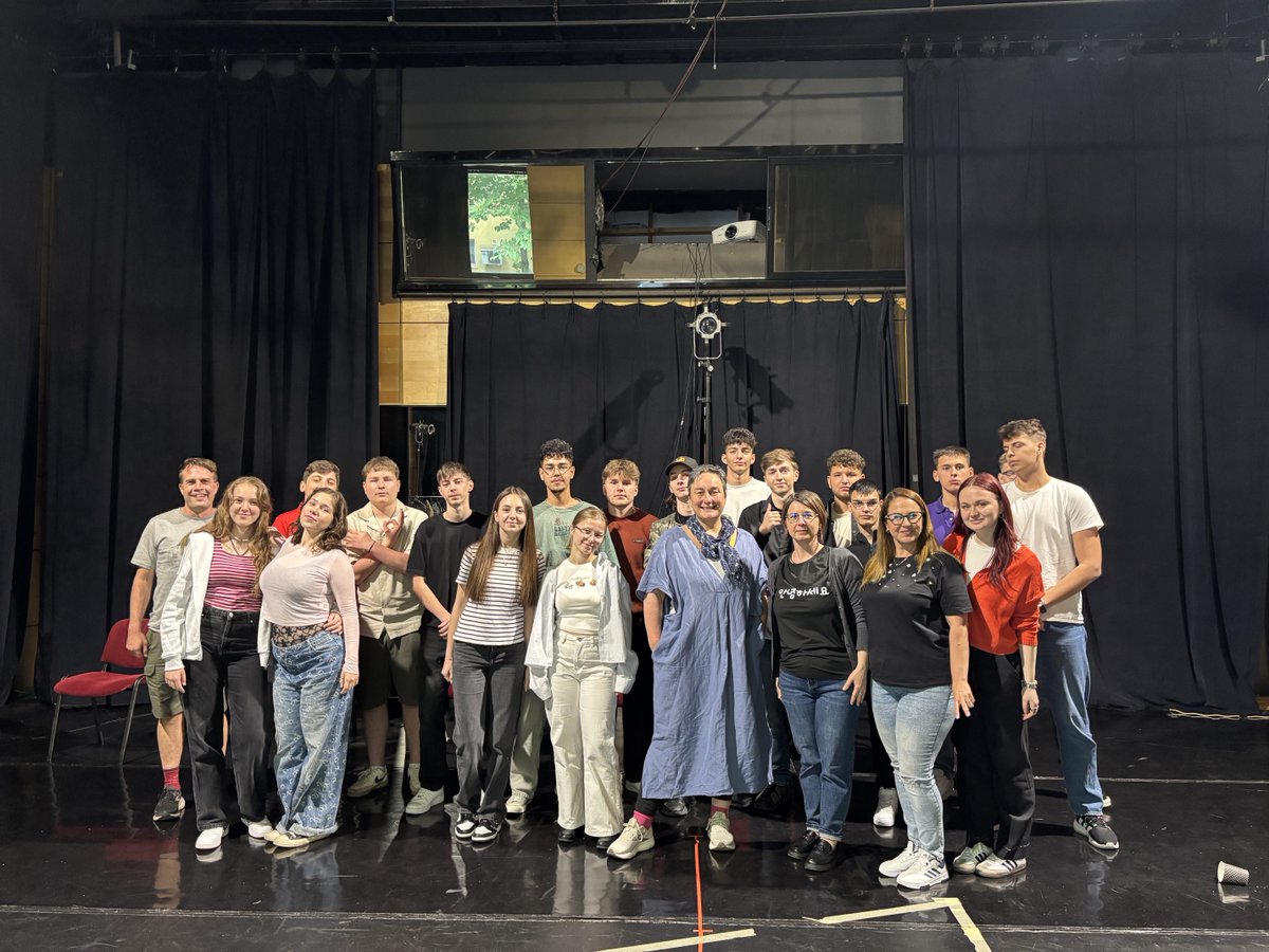 CivicDigits's tweet photo. Clare Duffy's new blog shares insights into Many Good Men in Bucharest, Romania as guests of Teatrul Masca in partnership with Station Europe  🙌

"This workshop will explore what 'incel' culture and the 'manosphere' is and then
 ⬇️ https://t.co/SFy4qWG9pO